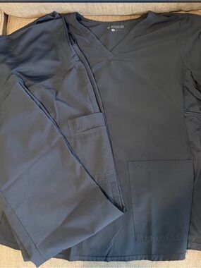 Med Couture Gray Maternity Scrub Set